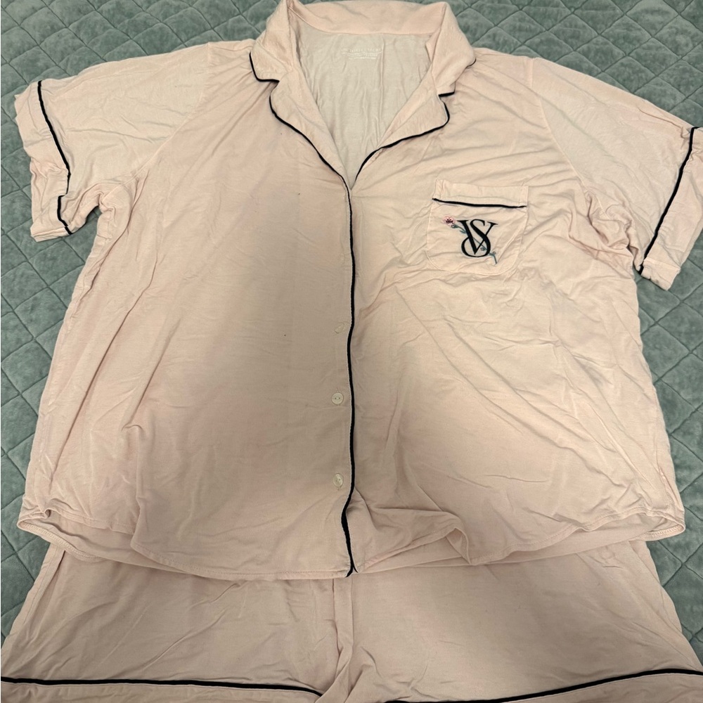 Victoria's Secret Pink and Black Pajama Set
